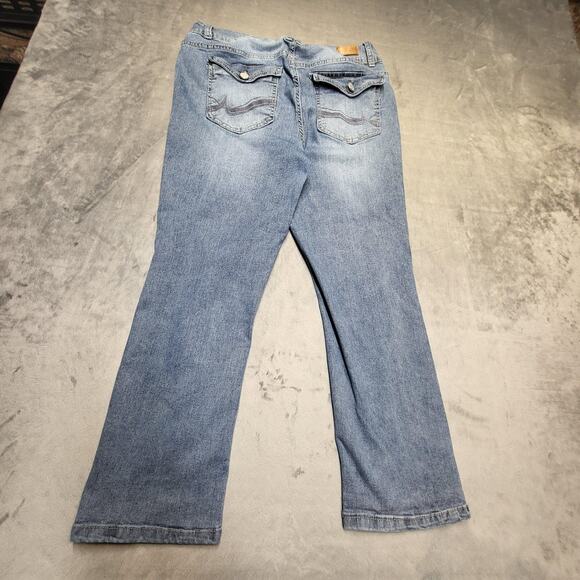 Angels Jeans Womens 14 Blue Light Wash Distressed Straight Leg Cropped - Picture 9 of 10
